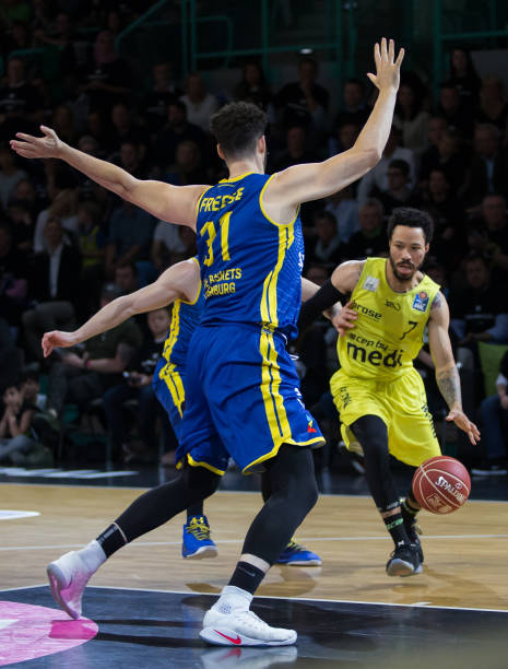 用丰富的俱 用丰富的俱